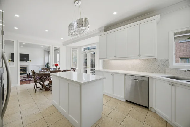 4 Castle Mountain Drive, Brampton - photo 31