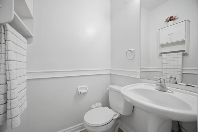 4 Castle Mountain Drive, Brampton - photo 36