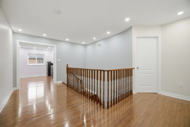 4 Castle Mountain Drive, Brampton - photo 40
