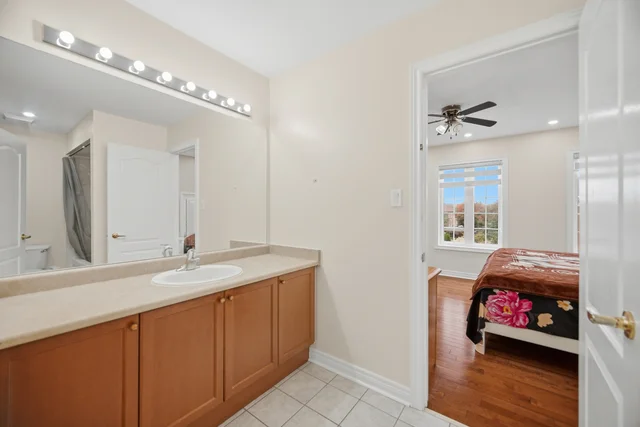 4 Castle Mountain Drive, Brampton - photo 54