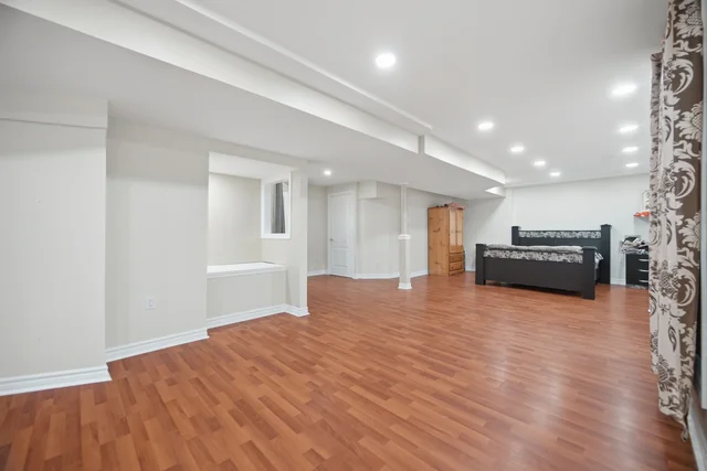4 Castle Mountain Drive, Brampton - photo 77