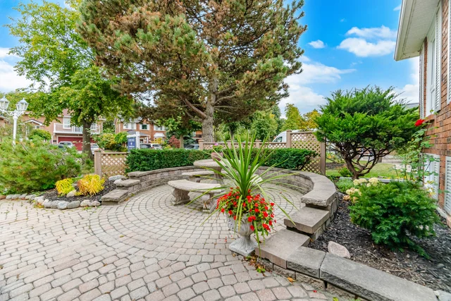 10 Piccolo Wood, Brampton - photo 14