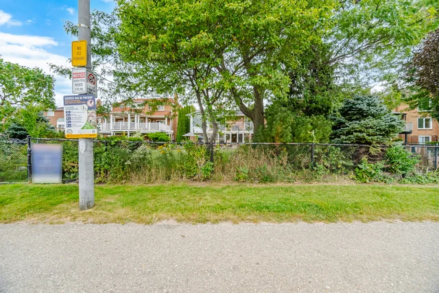 10 Piccolo Wood, Brampton - photo 93