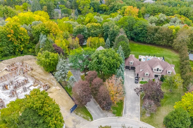 42 Hedgerow Court, Kleinburg - photo 1