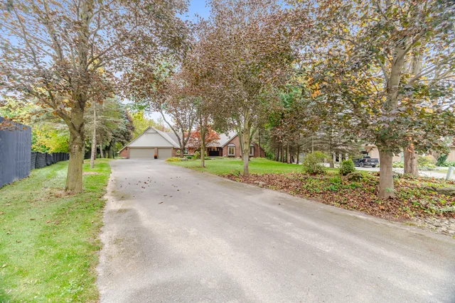 42 Hedgerow Court, Kleinburg - photo 13