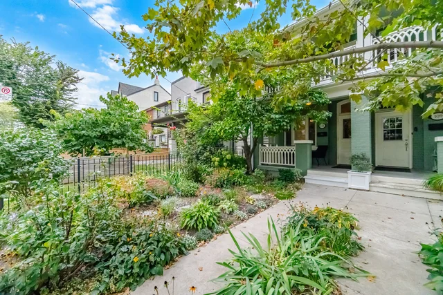 111 Palmerston Avenue, Toronto - photo 3