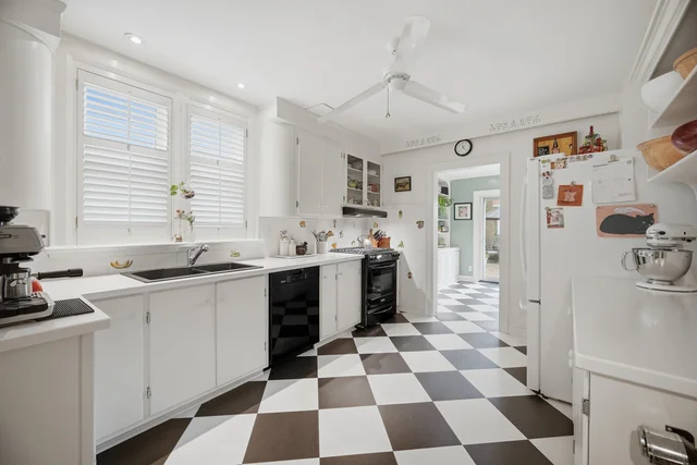 111 Palmerston Avenue, Toronto - photo 14