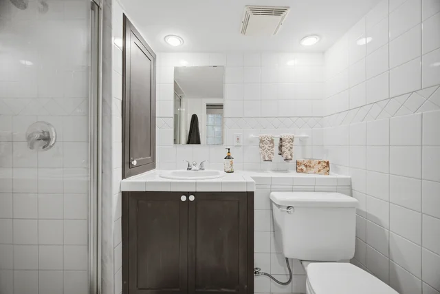 111 Palmerston Avenue, Toronto - photo 44