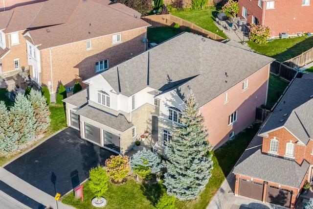 58 Saint Hubert Drive, Brampton - photo 9