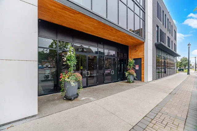 #620-185 Dunlop Street East, Barrie - photo 2