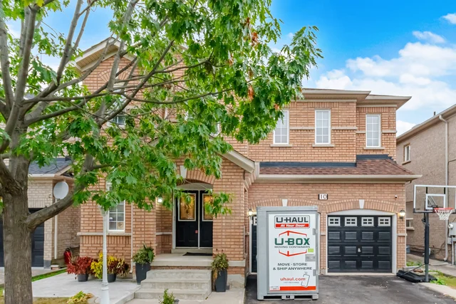 10 Sir Jacobs Crescent, Brampton - photo 1