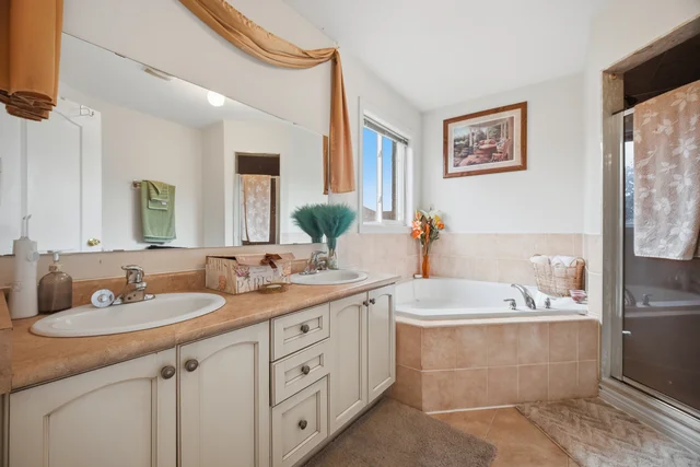 10 Sir Jacobs Crescent, Brampton - photo 32