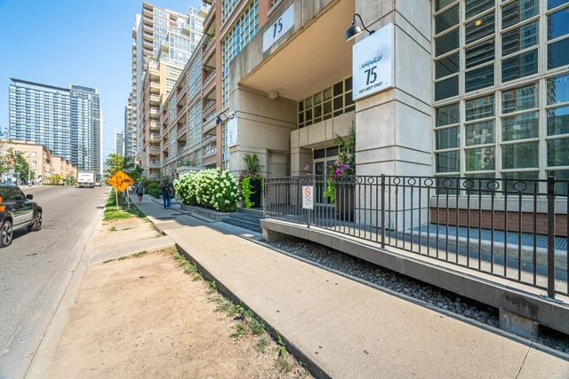 #501-75 East Liberty Street, Toronto - photo 36