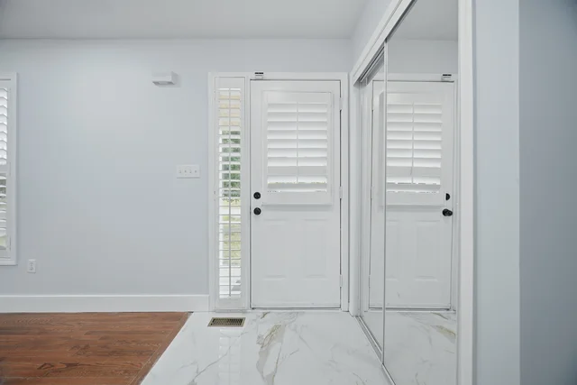 355 Brisdale Drive, Brampton - photo 6