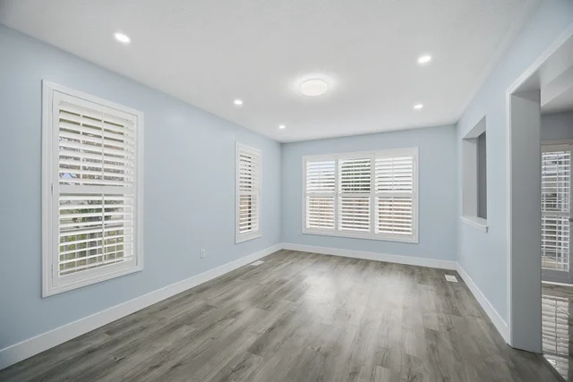 355 Brisdale Drive, Brampton - photo 11