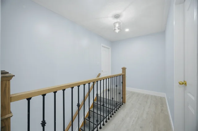 355 Brisdale Drive, Brampton - photo 20