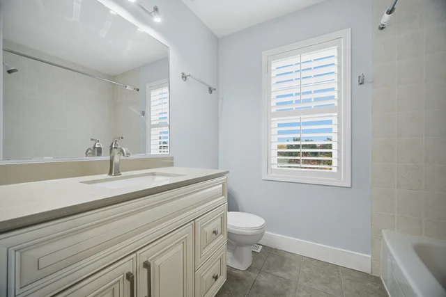 355 Brisdale Drive, Brampton - photo 24
