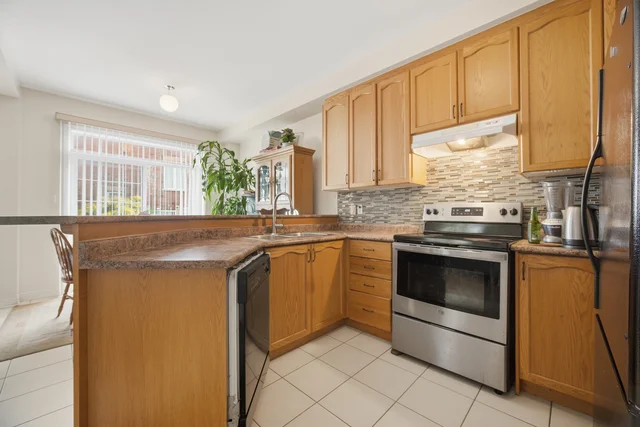 65 Connolly Crescent, Brampton - photo 13