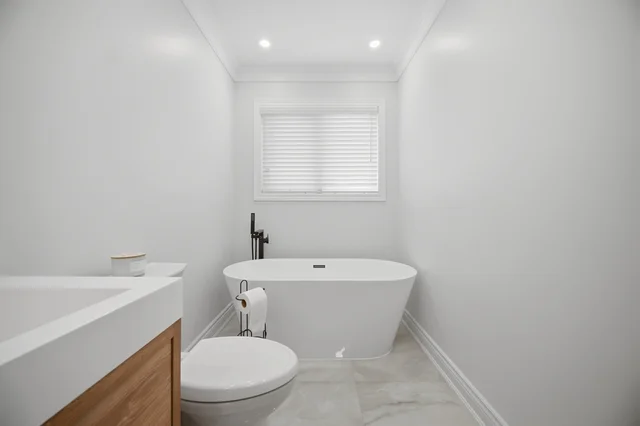 169 Venice Gate Drive, Woodbridge - photo 26