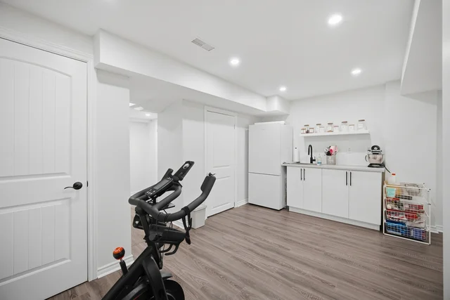 169 Venice Gate Drive, Woodbridge - photo 36