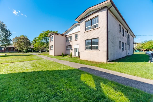 #1-1047 Churchill Avenue, Oakville - photo 3