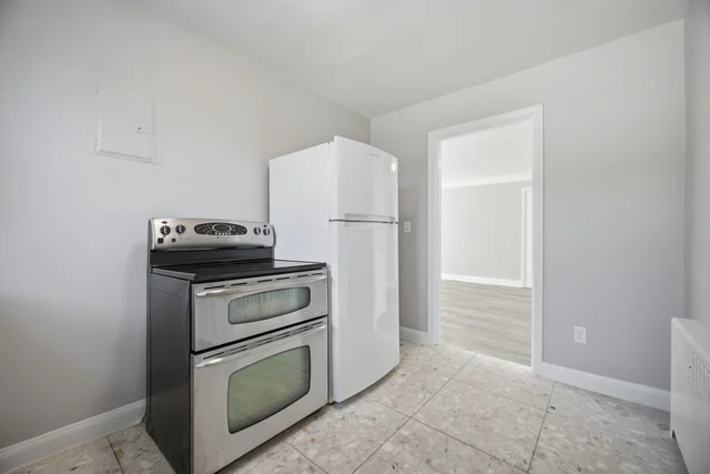 #1-1047 Churchill Avenue, Oakville - photo 12