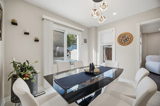 8 Waterbury Street, Bolton - photo 16