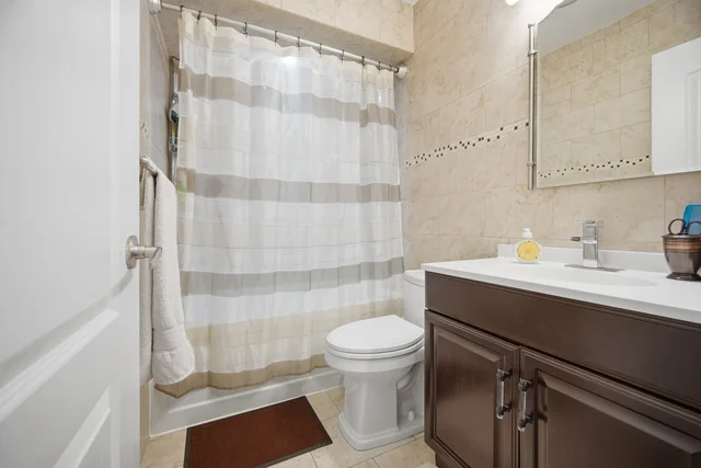 8 Waterbury Street, Bolton - photo 32