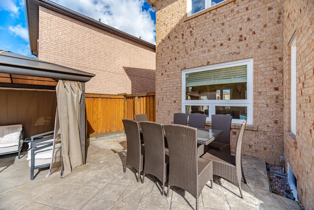 8 Waterbury Street, Bolton - photo 40
