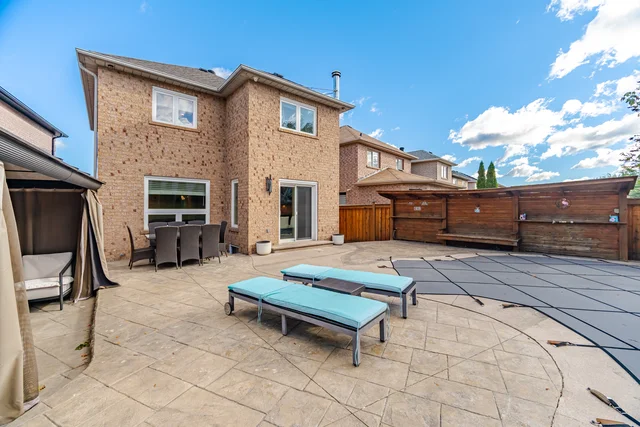 8 Waterbury Street, Bolton - photo 44