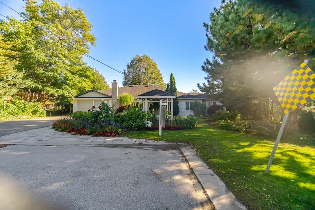 25 Main Street, Kleinburg - photo 11