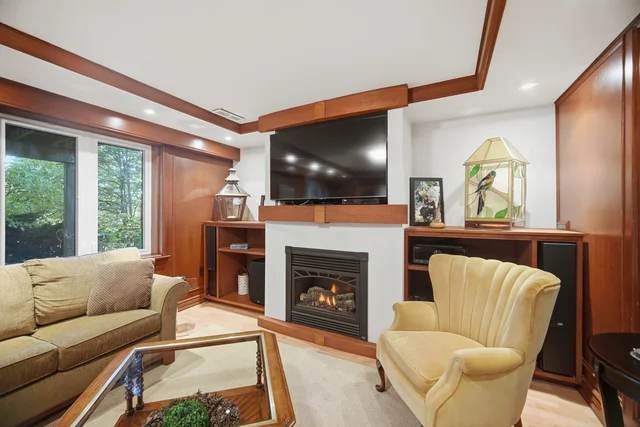 25 Main Street, Kleinburg - photo 60