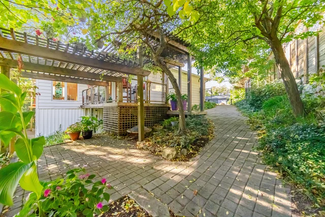 25 Main Street, Kleinburg - photo 72