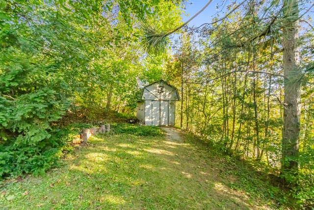 25 Main Street, Kleinburg - photo 82