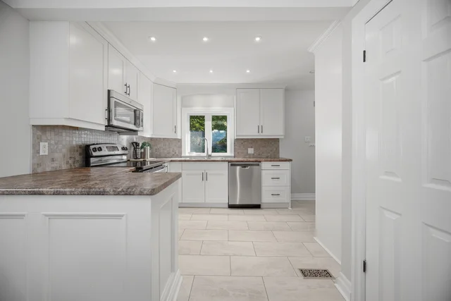 18 Delsey Street, Hamilton - photo 32
