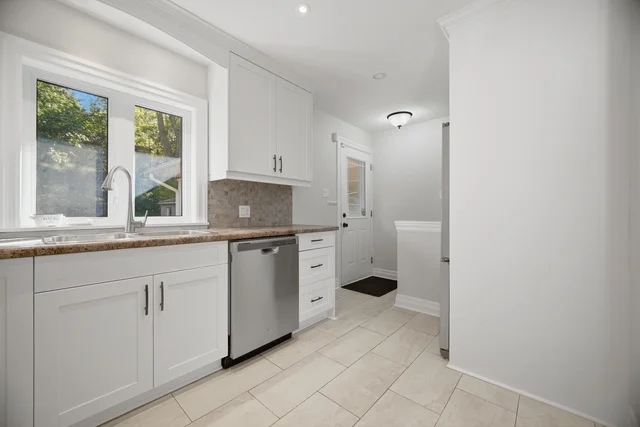 18 Delsey Street, Hamilton - photo 35