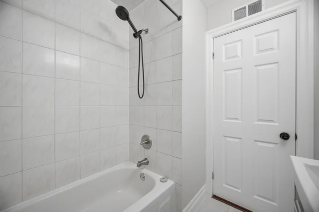 18 Delsey Street, Hamilton - photo 48
