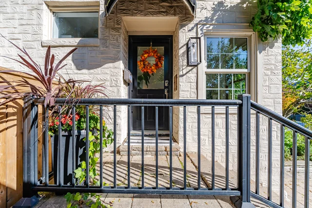 22 Pretoria Avenue, Toronto - photo 3