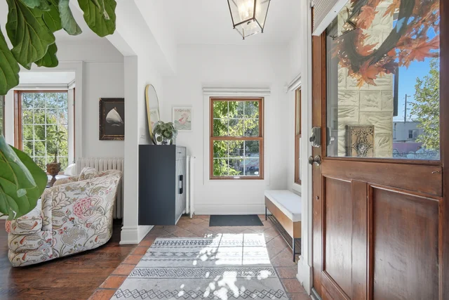 22 Pretoria Avenue, Toronto - photo 4