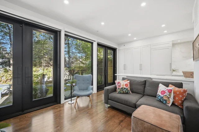 22 Pretoria Avenue, Toronto - photo 20