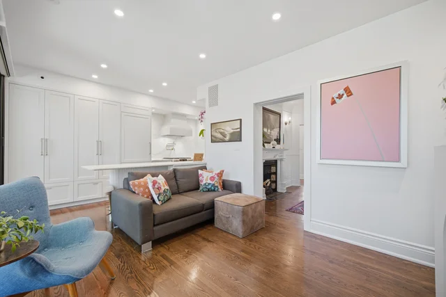 22 Pretoria Avenue, Toronto - photo 21