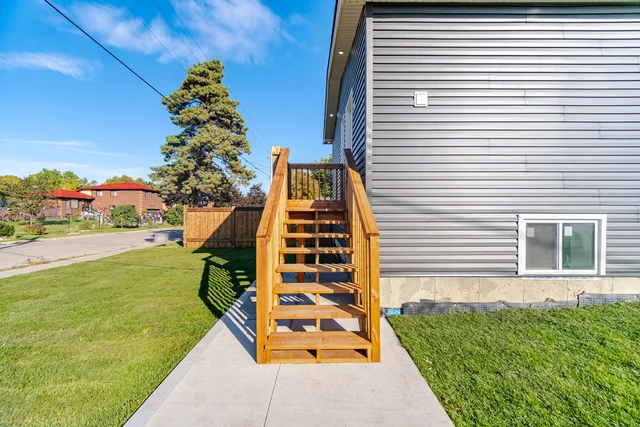 16 Old Princess Street, Mississauga - photo 5