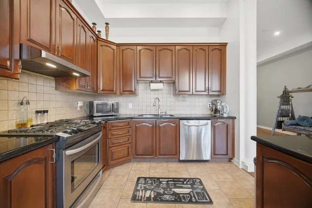 3184 Eclipse Avenue, Mississauga - photo 24