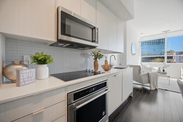 #206-181 Bedford Road, Toronto - photo 16
