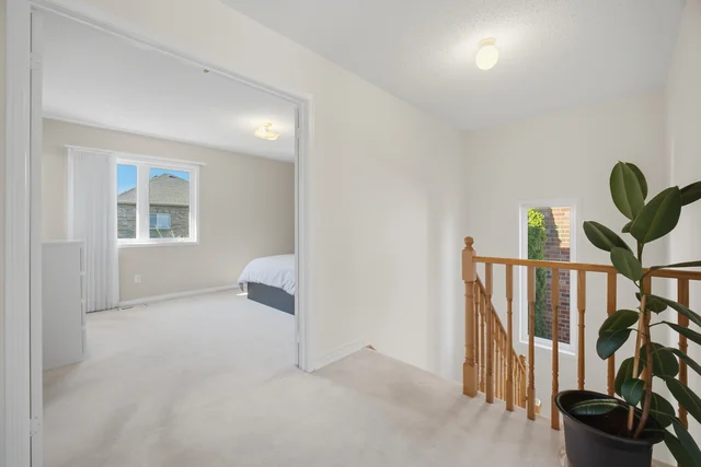 2194 Sutton Drive, Burlington - photo 25