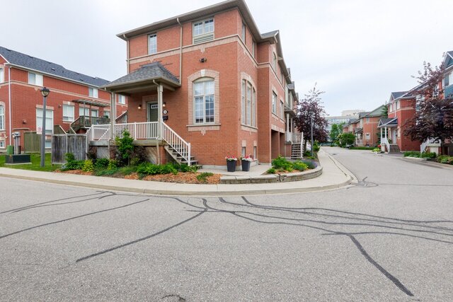 #38-5031 East Mill Road Mississauga - photo 2
