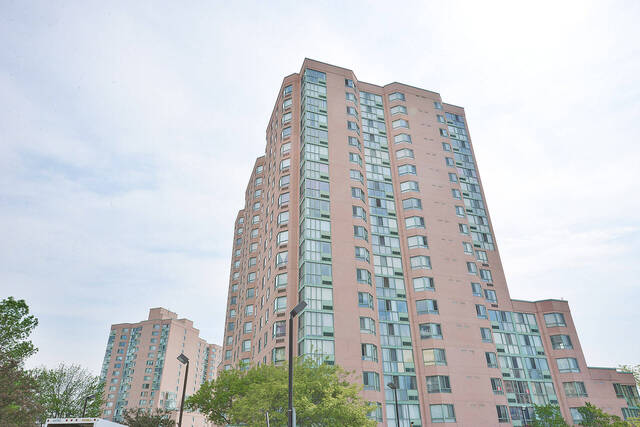 #910-41 Markbrook Lane, Etobicoke - photo 2