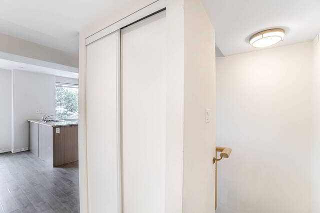 #211-3 Applewood Lane, Etobicoke - photo 7