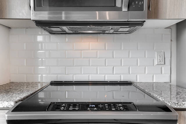 #211-3 Applewood Lane, Etobicoke - photo 14