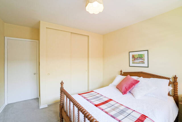 12 Brougham Crescent, Etobicoke - photo 22
